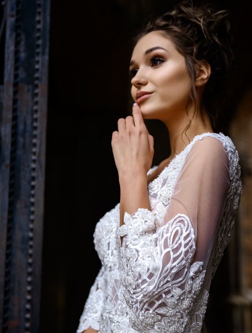 https://elisebride.ro/images/stories/virtuemart/product/VWD_SN_33       (3).jpg